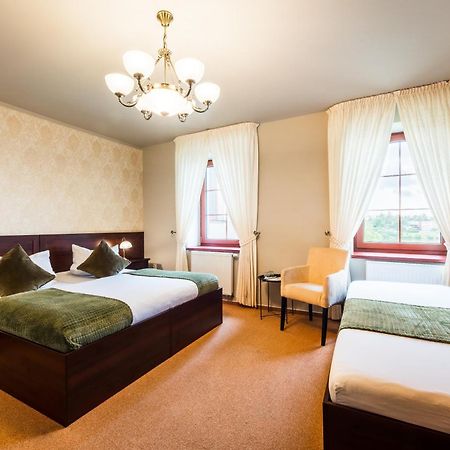 Hotel Plumlov Mostkovice Екстер'єр фото