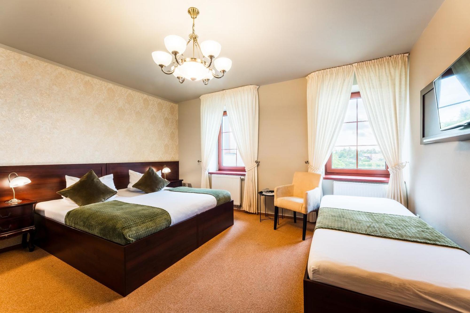 Hotel Plumlov Mostkovice Екстер'єр фото