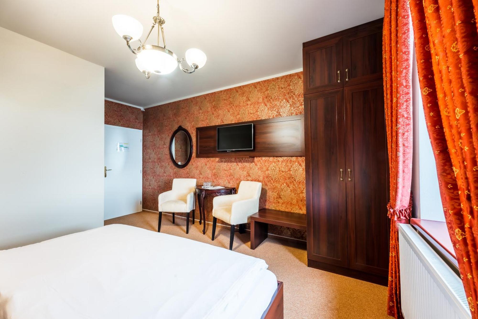 Hotel Plumlov Mostkovice Екстер'єр фото