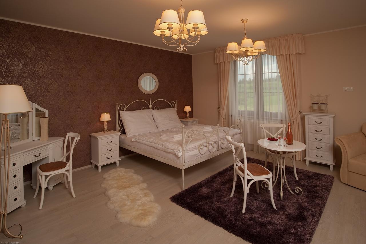 Hotel Plumlov Mostkovice Номер фото